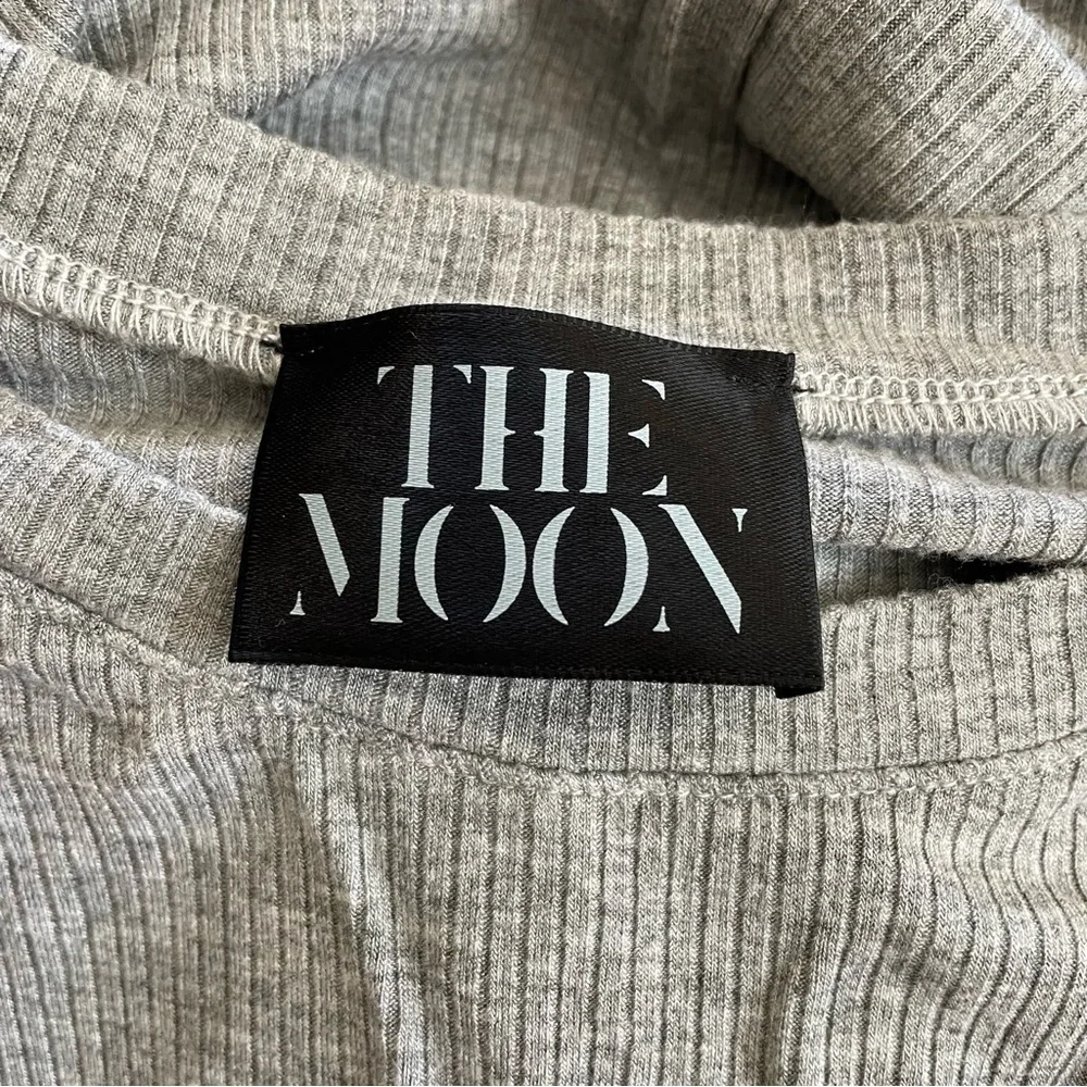 The Moon grey stretchy sleeveless cutout Dress size Medium - Picture 5 of 9